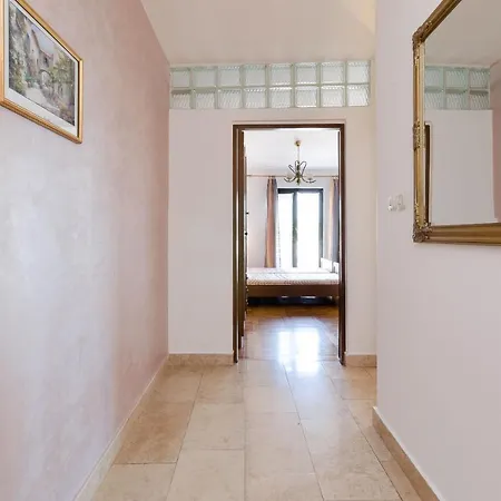 Apartment Drago