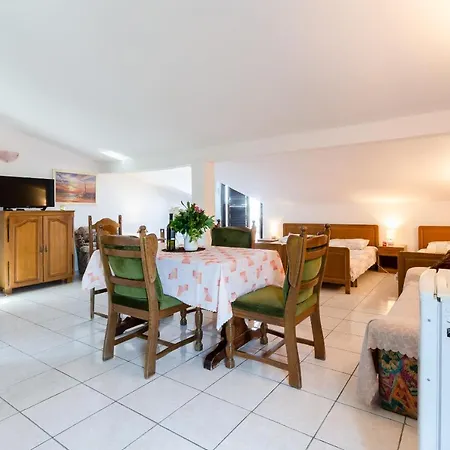 Drago Apartment