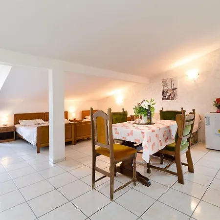 Apartment Drago Banjole