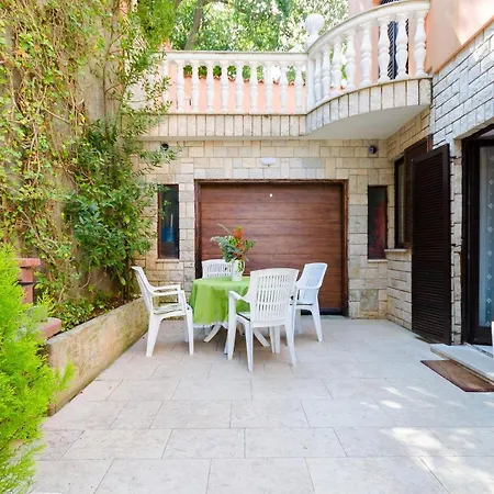 Apartment Drago Banjole