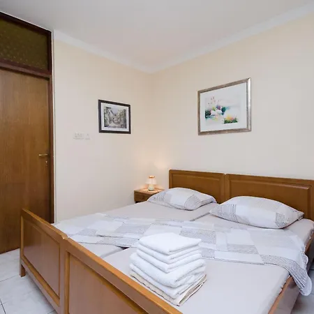 Apartment Drago *